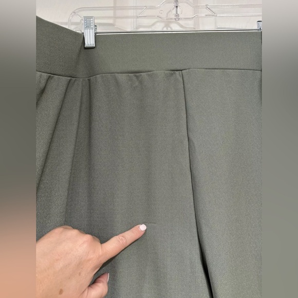 Isaac Mizrahi 2X Petite Pebble Knit Overlapping Wide Leg Pant Deep Olive NWD - Picture 9 of 10